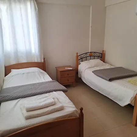 Apartman Panikos 2 *