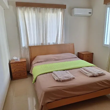 Apartman Panikos 2 *
